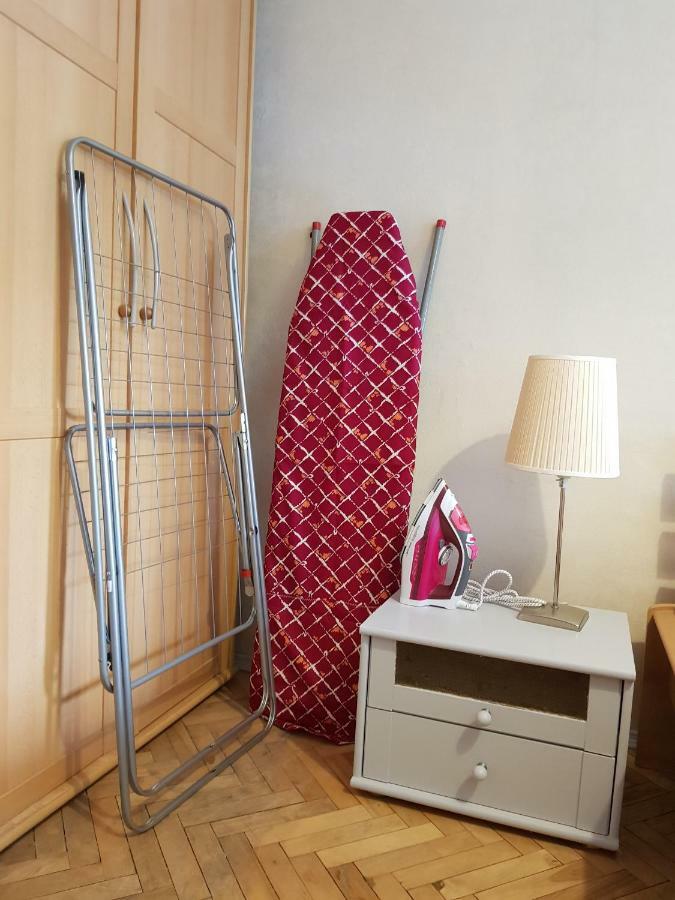 Sunflower Apartment Near Kiev Airport & Railway Station & Center City! Kyiv Exterior foto