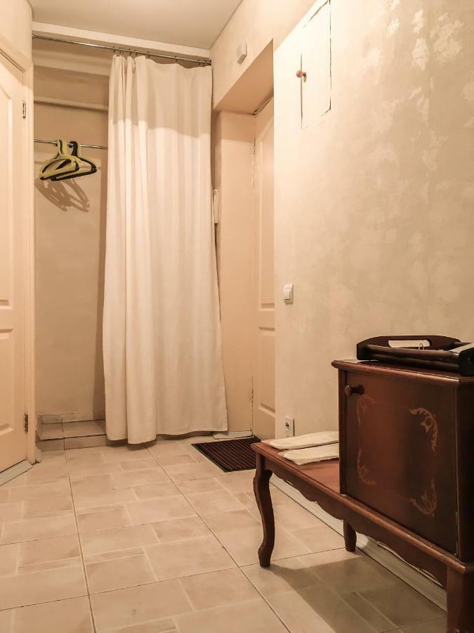 Sunflower Apartment Near Kiev Airport & Railway Station & Center City! Kyiv Exterior foto