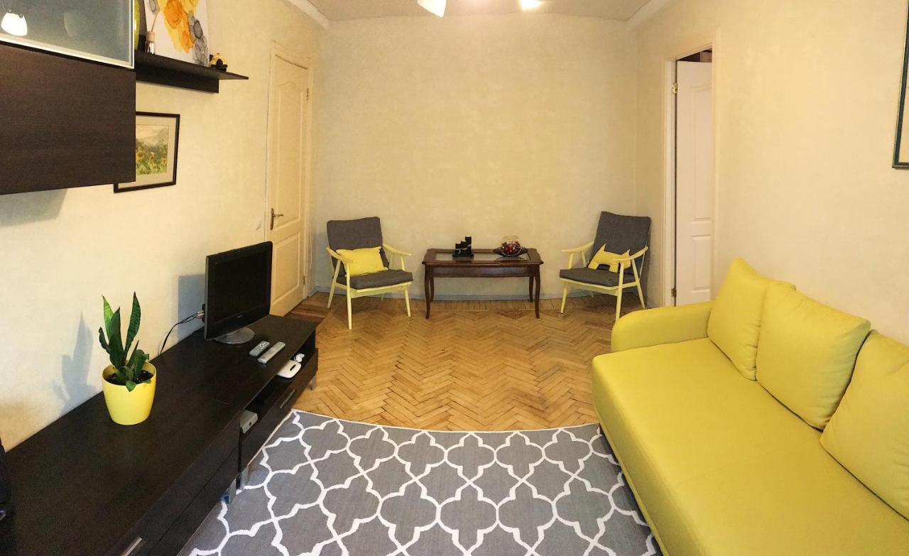 Sunflower Apartment Near Kiev Airport & Railway Station & Center City! Kyiv Exterior foto